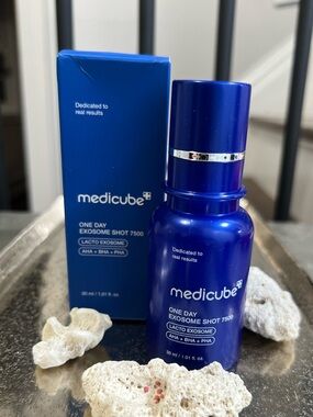 NIB Medicube One Day Exosome Shot 7500 - Blue 30ml